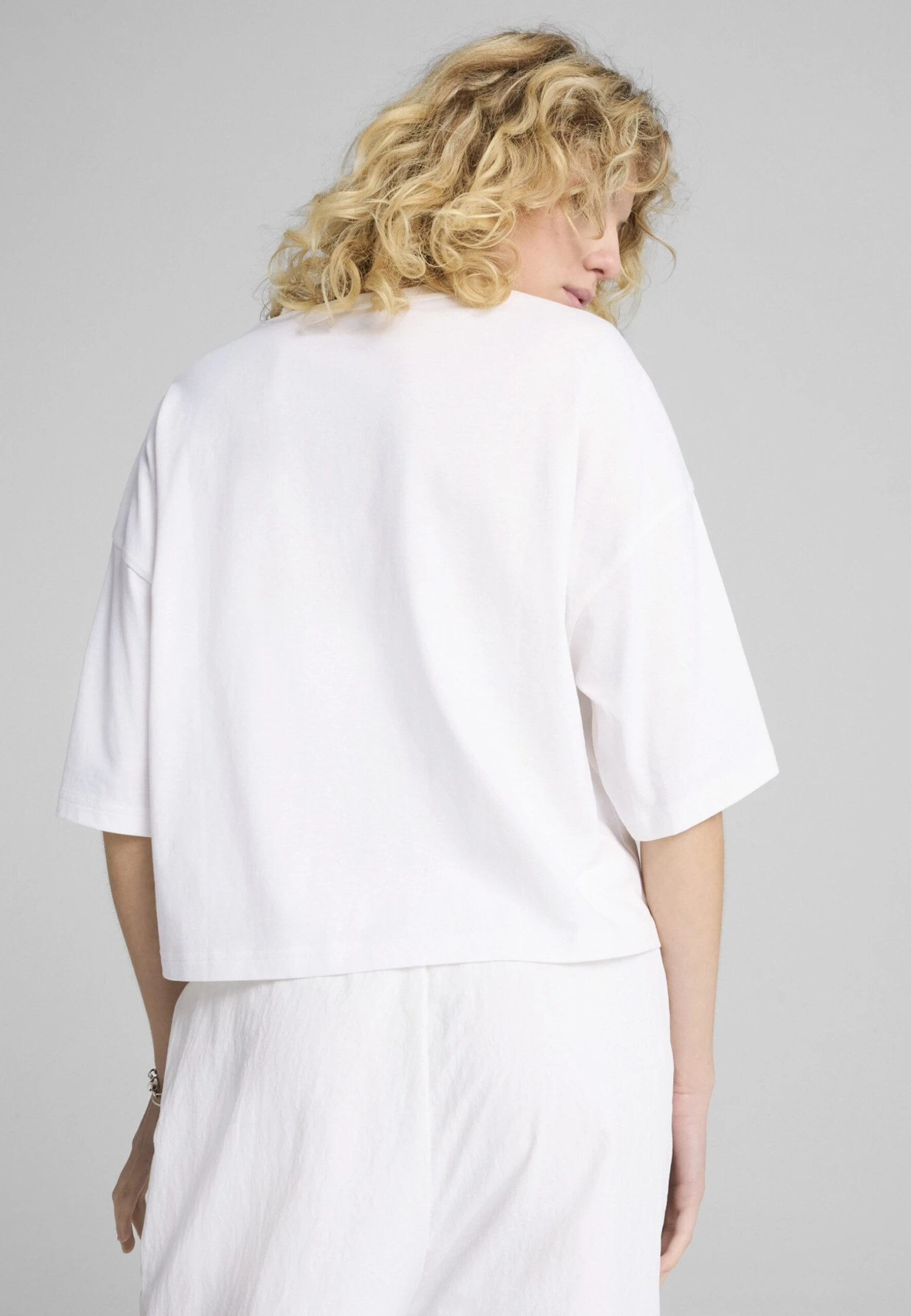 Puma WARDROBE ESS KURZES - Basic T-shirt - White 2 Puma WARDROBE ESS KURZES - Basic T-shirt - White – Bild 2