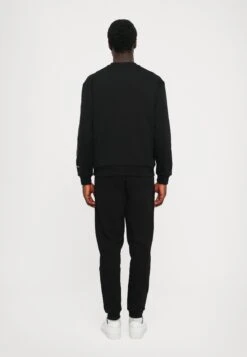 EA7 Emporio Armani TRAIN LOGO UNISEX - Sweatshirt - Black/silver-coloured 9 EA7 Emporio Armani TRAIN LOGO UNISEX - Sweatshirt - Black/silver-coloured -Friboo Verkauf Geschaft f703b40691cd4aeb9601c20d139ea0e9