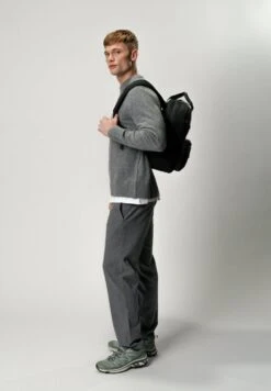 BERGEN PRO - Rucksack - All Black -Friboo Verkauf Geschaft ff2b16140ddf4a4ab305b20c8942228f